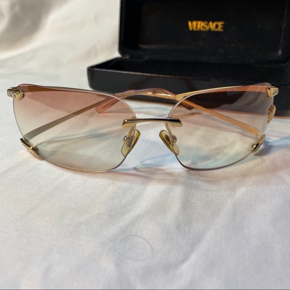 VINTAGE GIANNI VERSACE SUNGLASSES - Picture 1 of 5